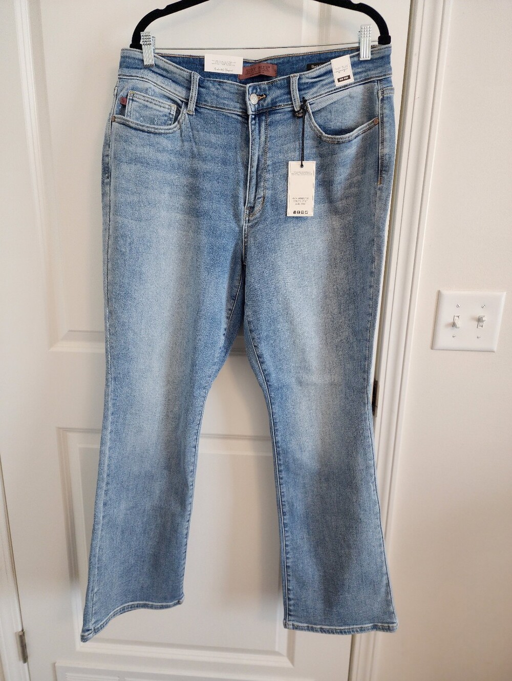 NWT! Judy Blue Light Wash Thermal Bootcut Denim Jeans Size 16w.